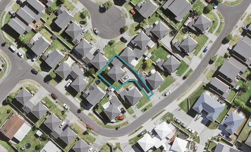 19 Brashier Circle, Sunnyvale, Auckland - Carousel 1