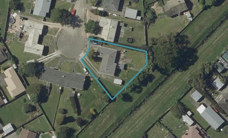 4 Cobb Place, Highbury, Palmerston North - Carousel 1