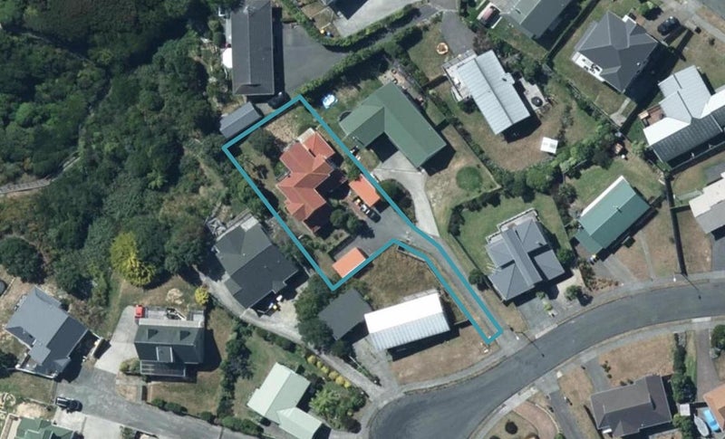 10A Coventry Close, Ascot Park, Porirua - Carousel 1
