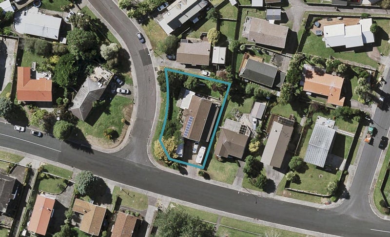 1 Thalia Place, Totara Vale, Auckland - Carousel 1