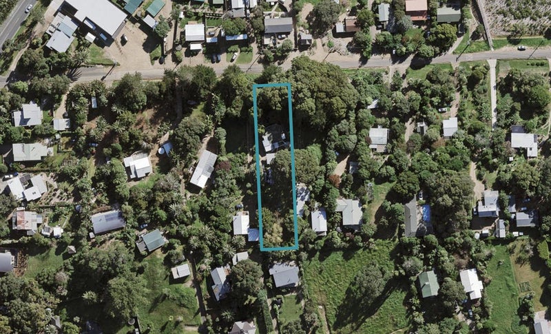 13 Putiki Road, Ostend, Waiheke Island - Carousel 1