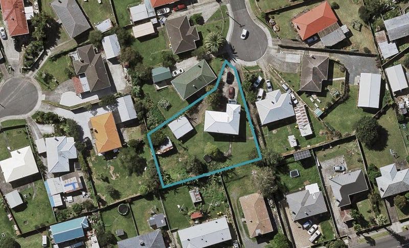 15 Doughty Place, Otara, Auckland - Carousel 1