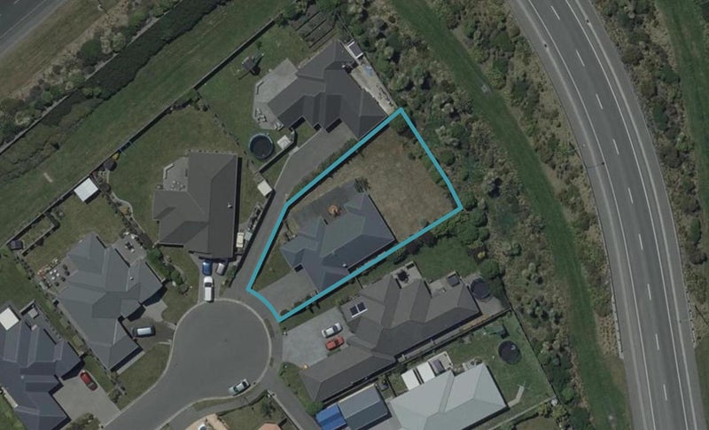 5 Eliza Place, Aidanfield, Christchurch - Carousel 1