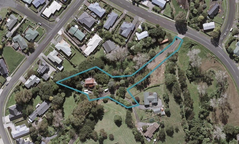 62A Poplar Grove, Whalers Gate, New Plymouth - Carousel 1