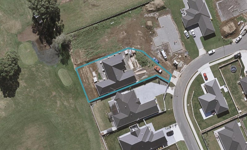 7 Cooke Farm Grove, Waiwhakaiho, New Plymouth - Carousel 1