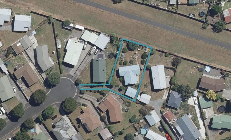 12 Bremridge Place, Melville, Hamilton - Carousel 1