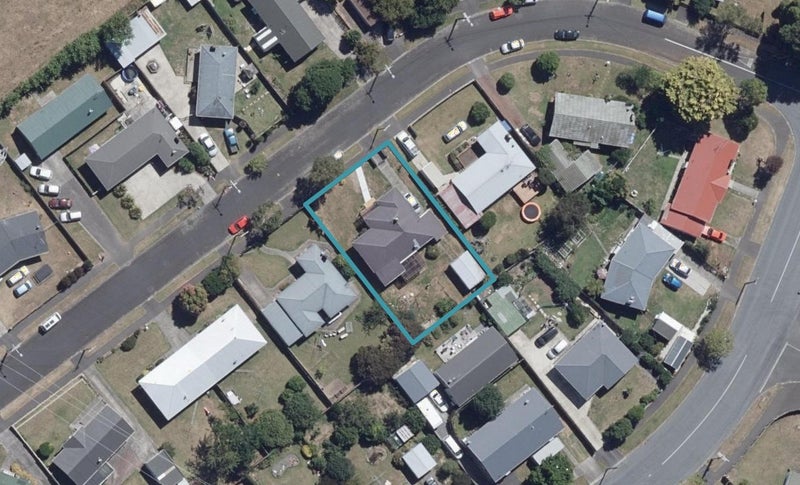 42 Sheridan Street, Silverdale, Hamilton - Carousel 1