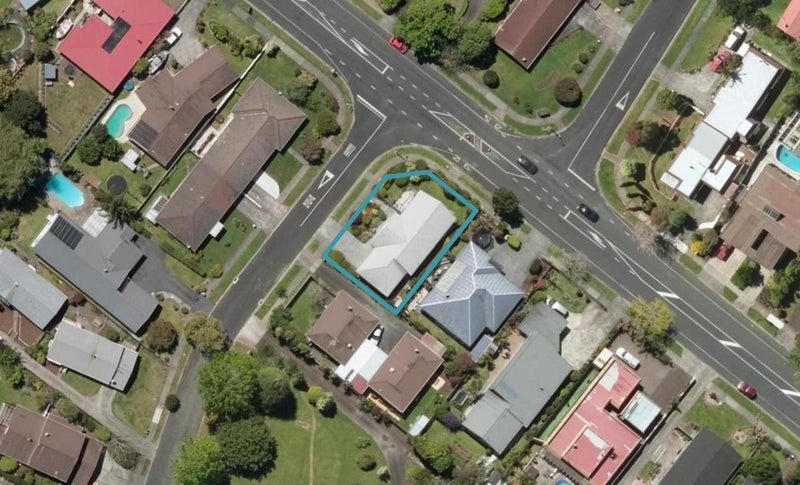 1 Elgin Place, Kamo, Whangarei - Carousel 1