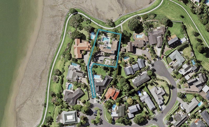 32 Sanctuary Point, Sunnyhills, Auckland - Carousel 1