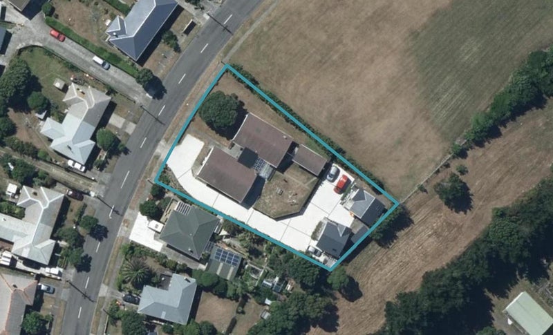 44 Herewini Street, Titahi Bay, Porirua - Carousel 1