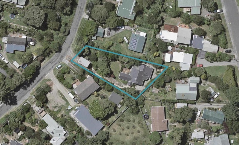 19 Forest Road, Raumati South, Paraparaumu - Carousel 1