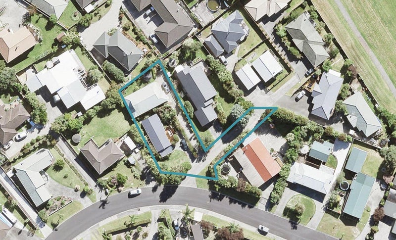 1/17 Jean Place, Stanmore Bay, Whangaparāoa - Carousel 1