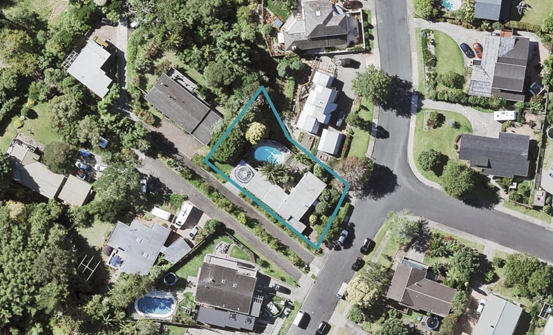 52 Cheriton Road, Mellons Bay, Auckland - Carousel 1