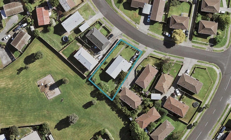 6 De Bloge Place, Clendon Park, Auckland - Carousel 1