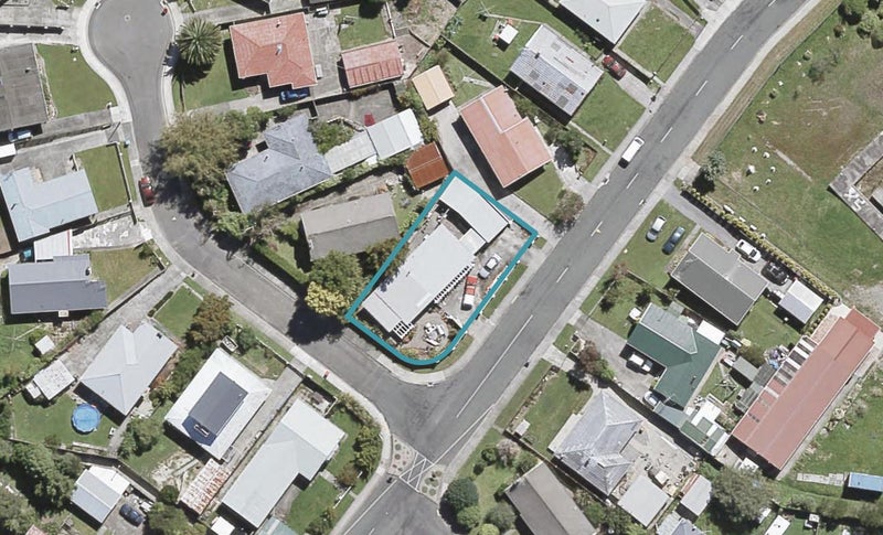 69 Hillside Drive, Maoribank, Upper Hutt - Carousel 1