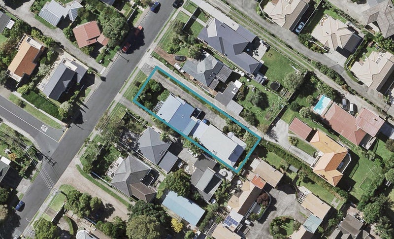 2/36 Eversleigh Road, Belmont, Auckland - Carousel 1