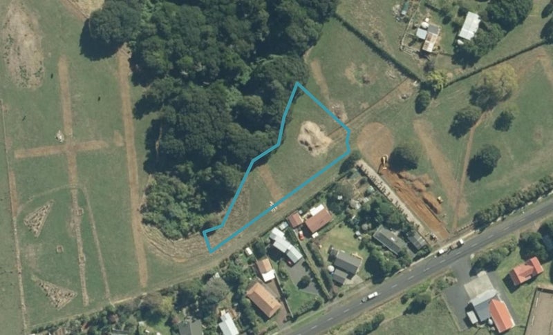 2 Old Sheepyard Lane, ONEWHERO - Carousel 1