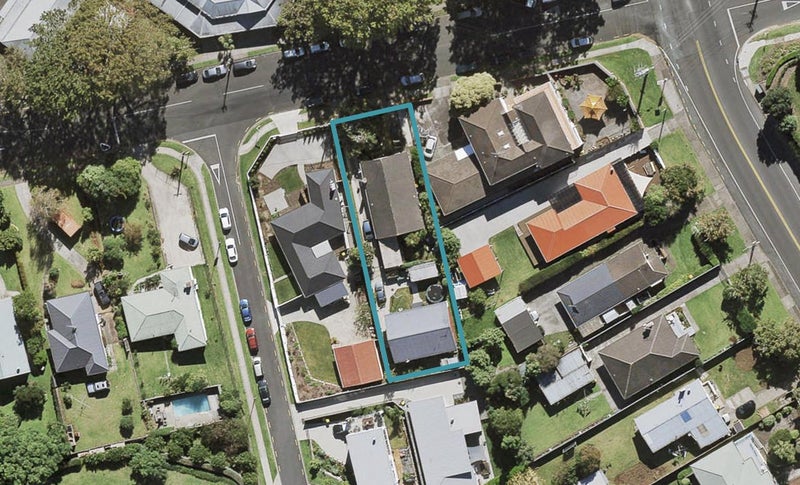 2/3 Domain Road, Māngere Bridge, Auckland - Carousel 1
