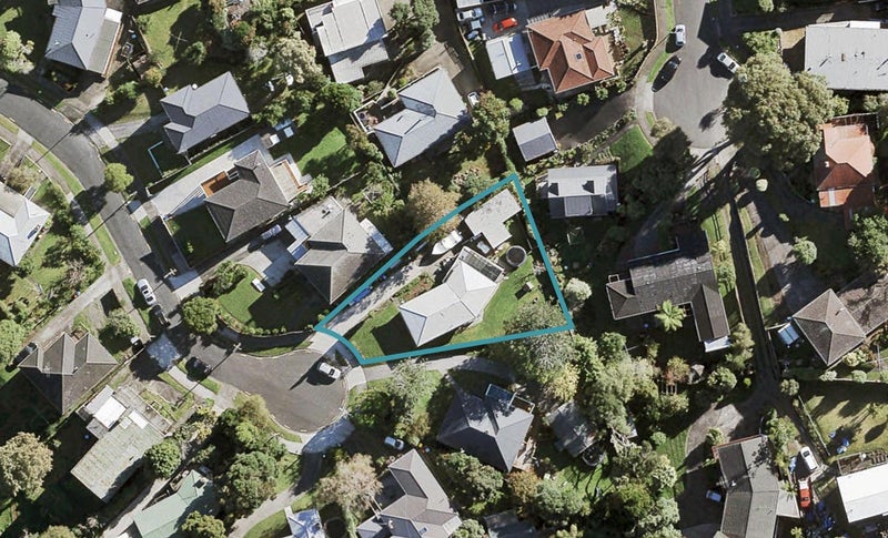 10 Condliffe Place, New Windsor, Auckland - Carousel 1