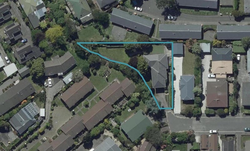 1 Pitt Place, St Albans, Christchurch - Carousel 1