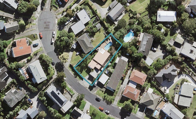 7 Capilano Place, Glenfield, Auckland - Carousel 1