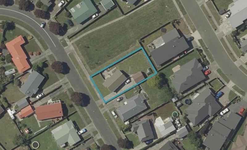 35 Peppertree Glade, Kelvin Grove, Palmerston North - Carousel 1