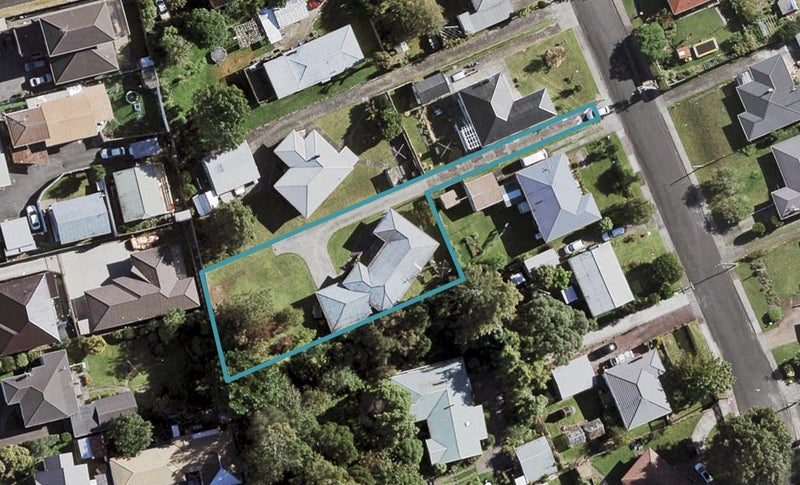 22 Tampin Road, Hillpark, Auckland - Carousel 1