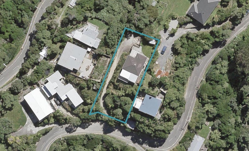 5 Singers Road, Korokoro, Lower Hutt - Carousel 1