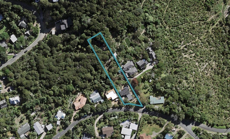 7 Coromandel Road, Oneroa, Waiheke Island - Carousel 1