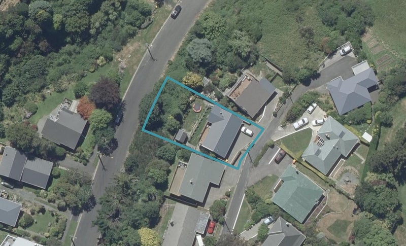 9 Upland Street, Helensburgh, Dunedin - Carousel 1