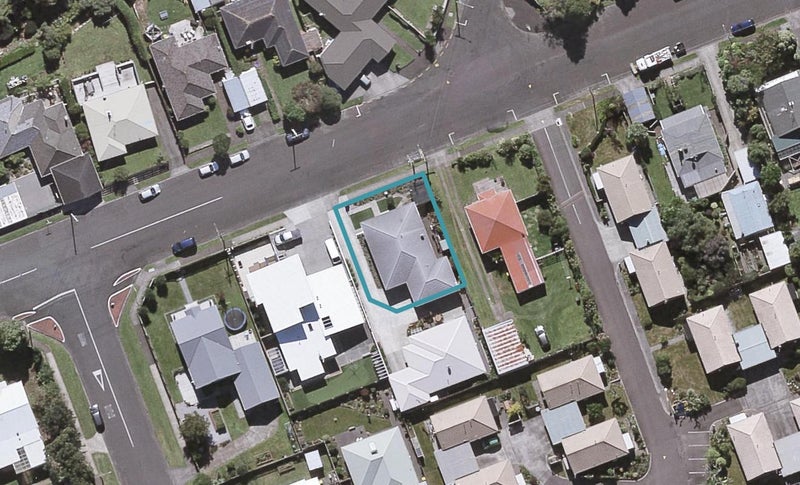 12 Oriental Street, Welbourn, New Plymouth - Carousel 1