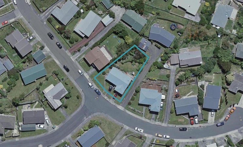 13 Cheltenham Terrace, Newlands, Wellington - Carousel 1