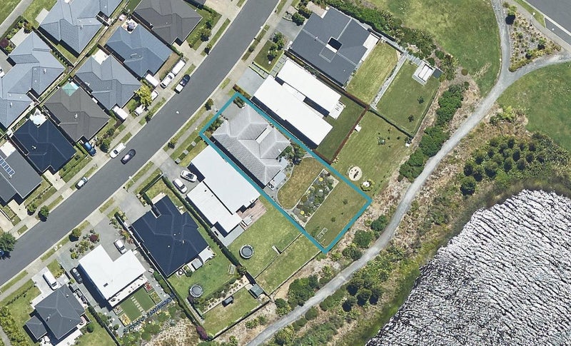 41 Landing Drive, Pyes Pa, Tauranga - Carousel 1
