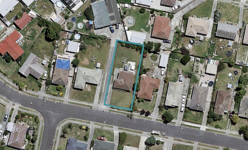 13 Curling Crescent, Onekawa, Napier - Carousel 1