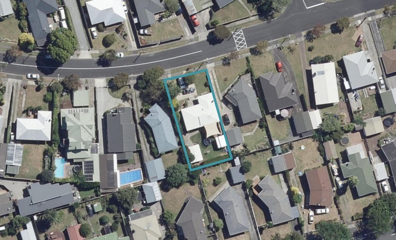 22 Laurence Street, Queenwood, Hamilton - Carousel 1