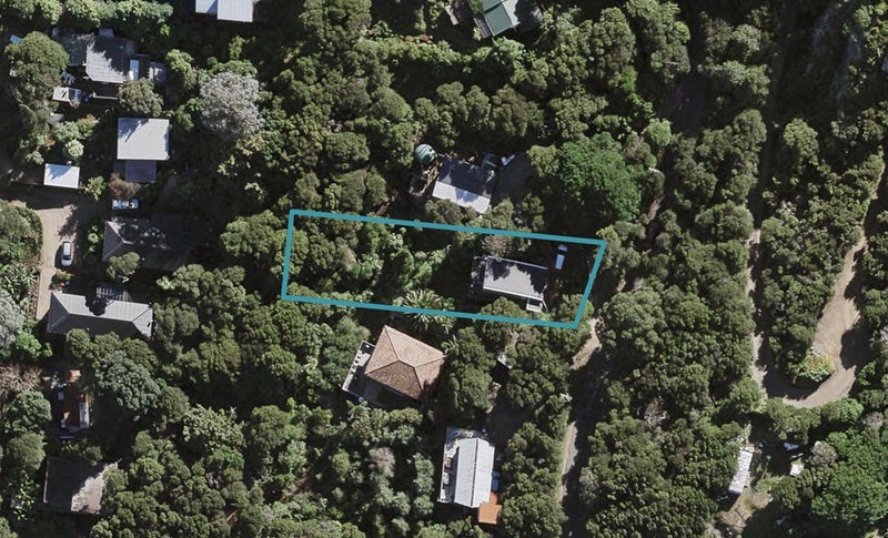 30 Okoka Road, Omiha, Waiheke Island - Carousel 1