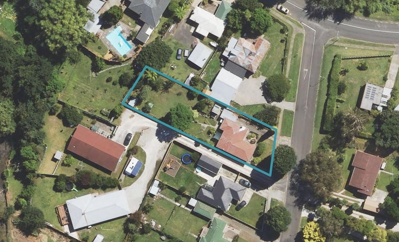 24 Pine Street, Mangapapa, Gisborne - Carousel 1