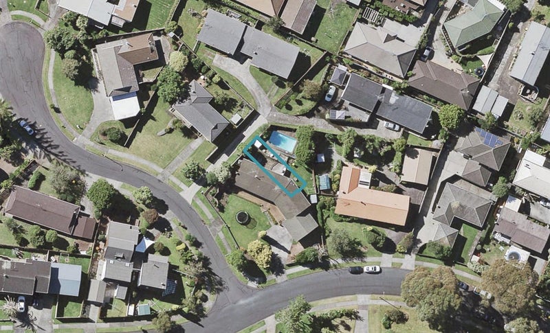 14C La Perouse Street, Botany Downs, Auckland - Carousel 1