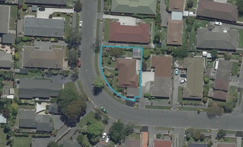 28 Chipping Lane, Redwood, Christchurch - Carousel 1