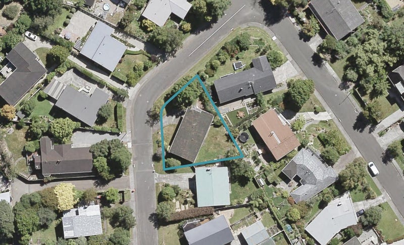 3 Harewood Grove, Pinehaven, Upper Hutt - Carousel 1