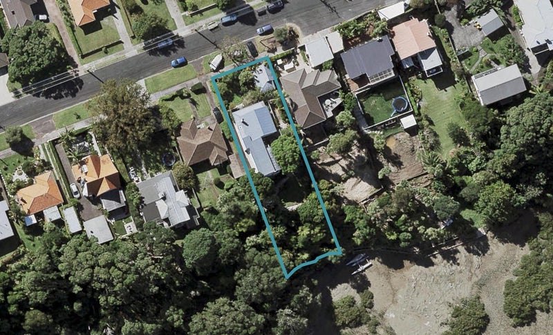 65 Ngataringa Road, Devonport, Auckland - Carousel 1