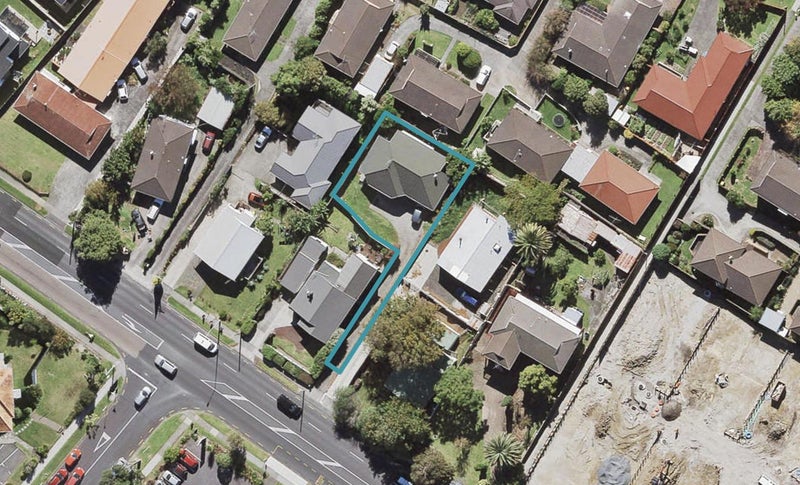 299A Great North Road, Henderson, Auckland - Carousel 1