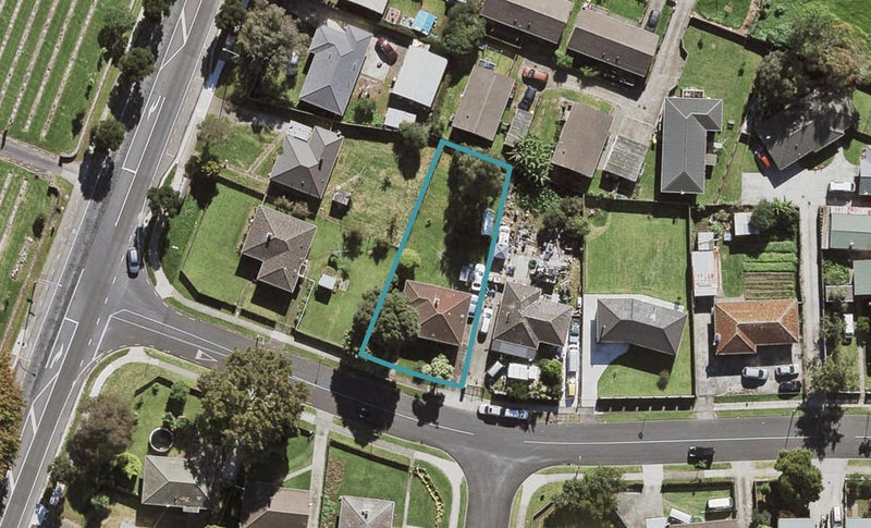 4 Valiant Street, Mangere, Auckland - Carousel 1