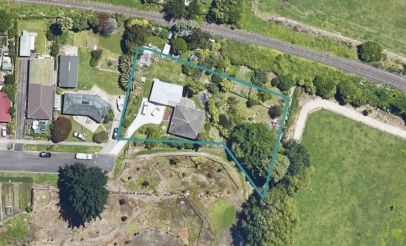 42  King Street, Te Puke, Western Bay Of Plenty - Carousel 1