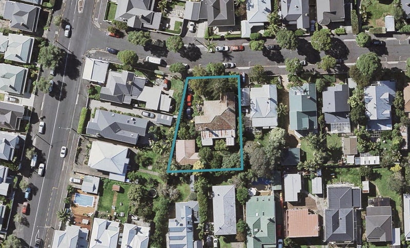 4 Burgess Road, Devonport, Auckland - Carousel 1