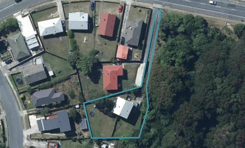 379 Warspite Avenue, Ascot Park, Porirua - Carousel 1