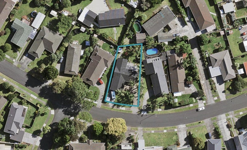 13 Barnhill Crescent, Pahurehure, Papakura - Carousel 1