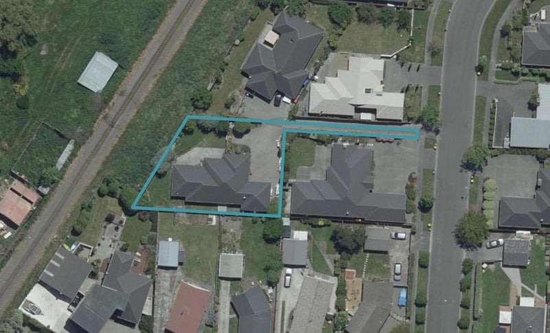 5 Willowview Drive, Redwood, Christchurch - Carousel 1