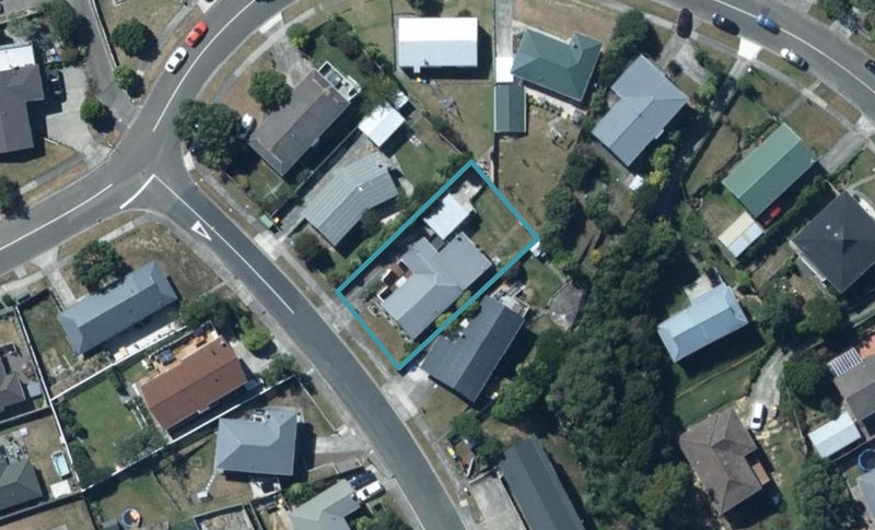 5 Thimble Lane, Whitby, Porirua - Carousel 1