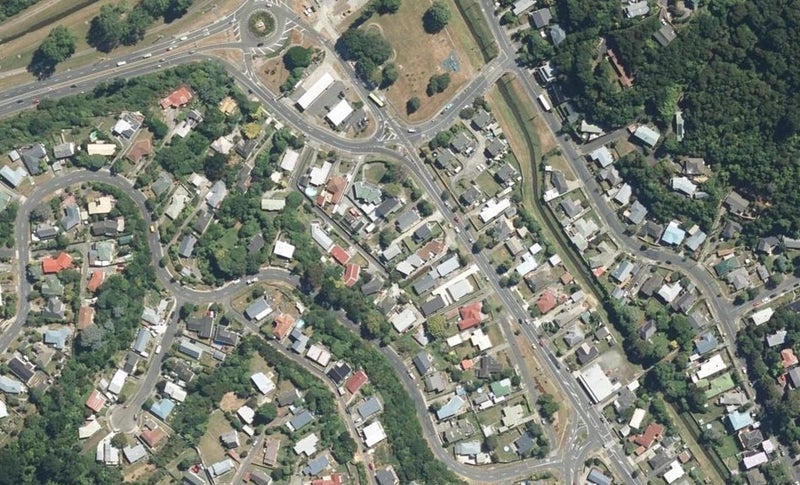 28A Stokes Valley Road, Stokes Valley, Lower Hutt - Carousel 1